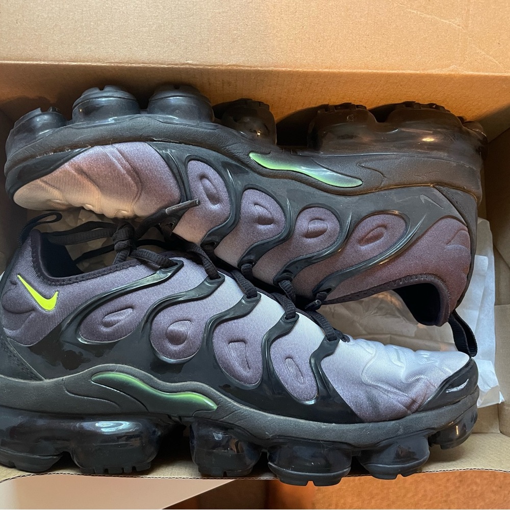 Nike Air Vapormax Plus (2018)